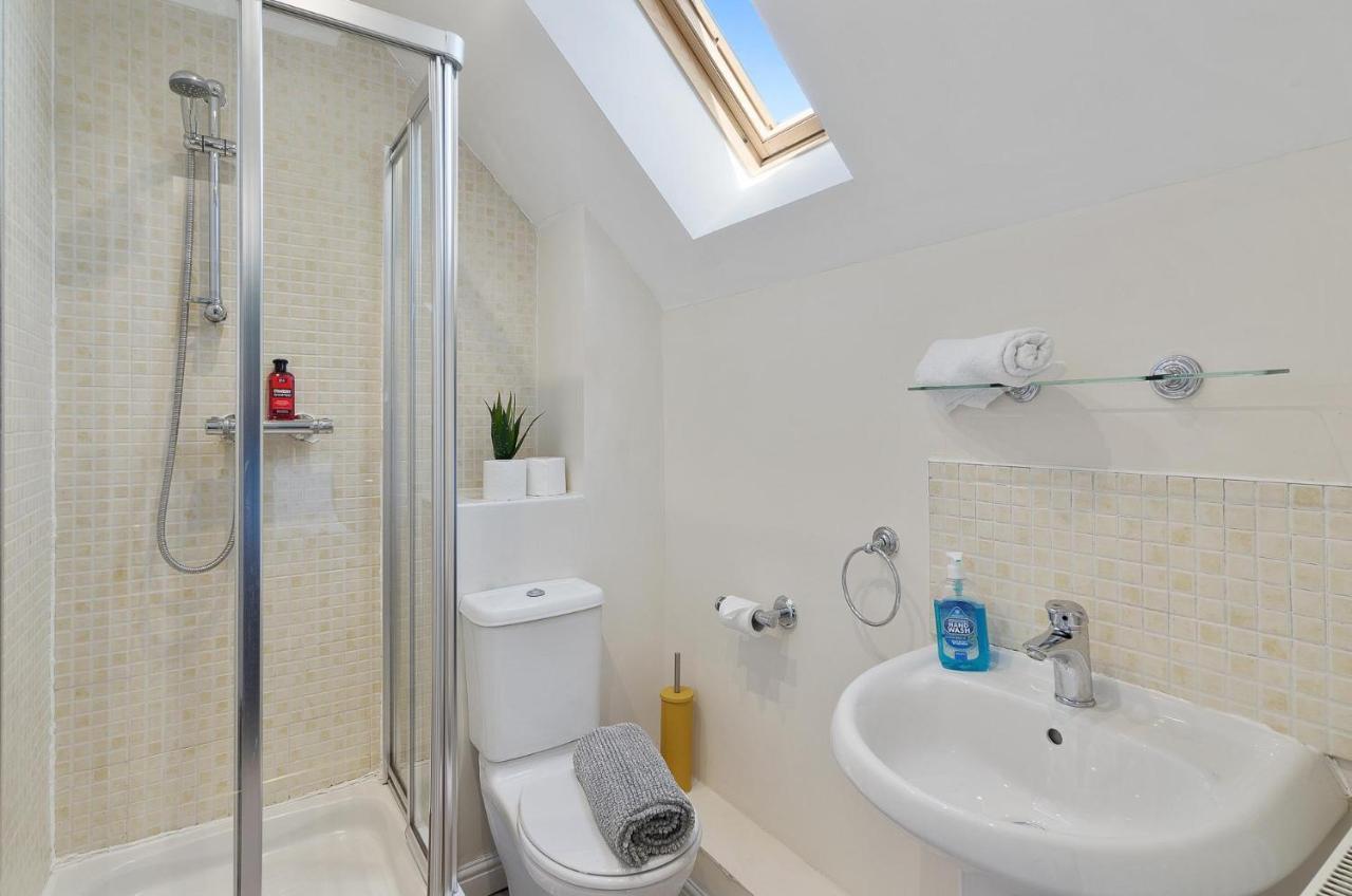 4Br Townhouse Wbalcony Free Parking Fast Wi-Fi Villa Norwich Exterior photo